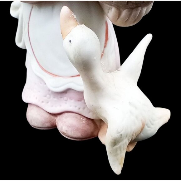 Homco Farm Girl Feeding Duck Porcelain Blond Kid Pink Dress Vintage Figure 4" - Picture 5 of 15